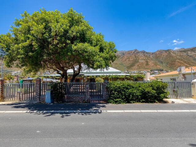 Farmhouse gallery image 4