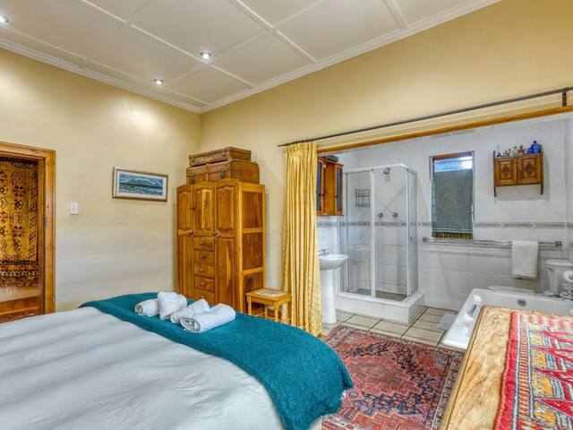 Farmhouse gallery image 5