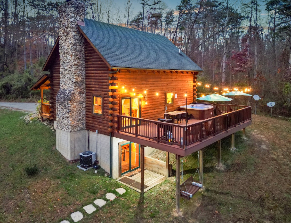 The Hidden Gem - Hocking Hills - Cabins for Rent in Logan, Ohio