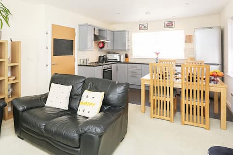 Top Airbnb: 3Bed/2Bath Duplex Apartment - Pure Bliss Belfast in Duncairn