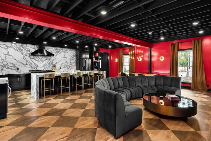 FlyghtHouse | Private Pickleball & Luxe Amenities gallery image 4