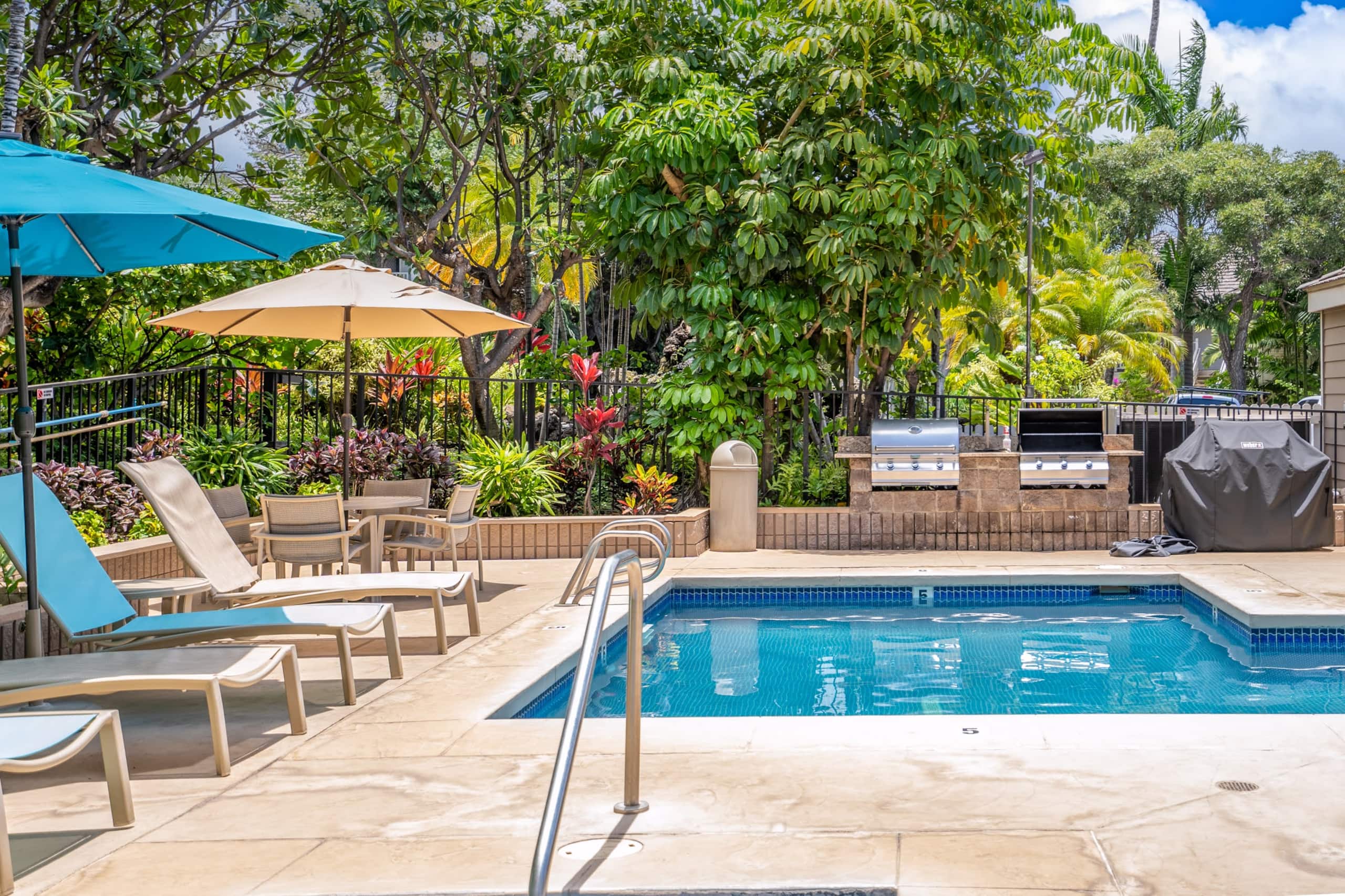 Condo in Kihei · ★4.69 · 1 bedroom · 2 beds · 2 private baths - Image 38