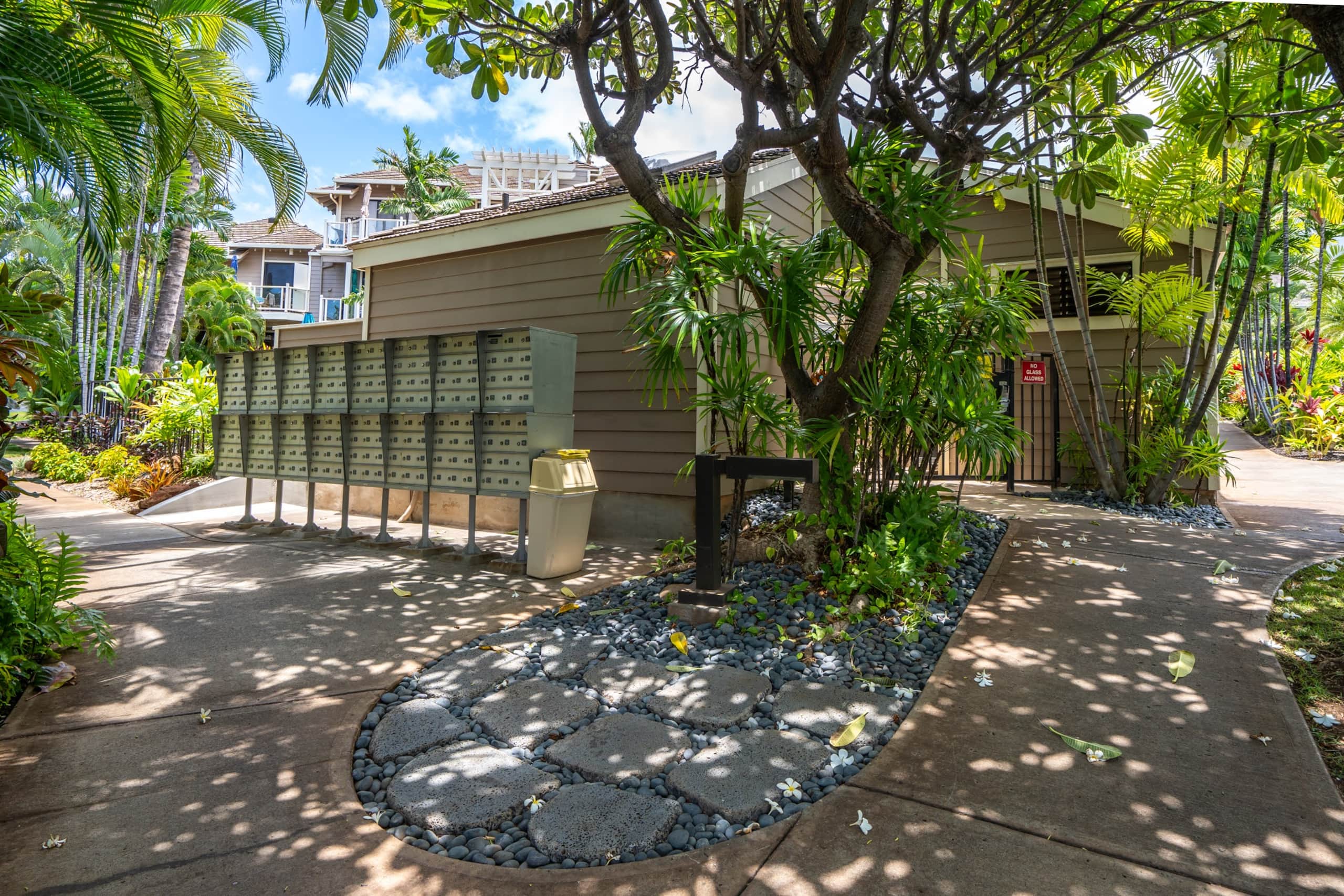 Condo in Kihei · ★4.69 · 1 bedroom · 2 beds · 2 private baths - Image 39