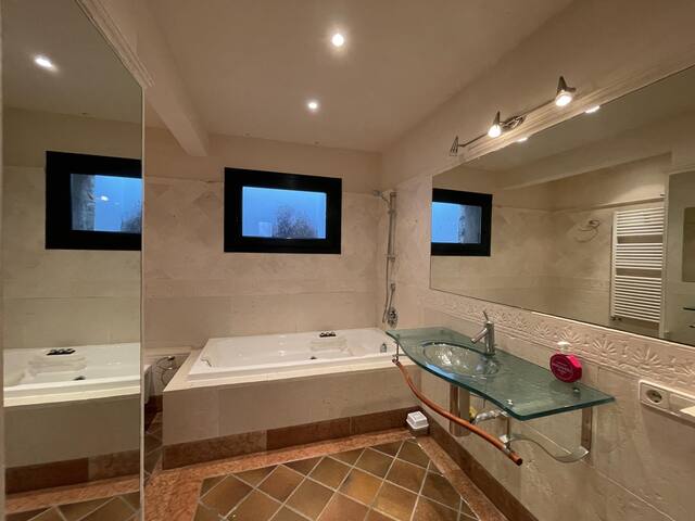 Casa Ibiza (Begur Centre) gallery image 5