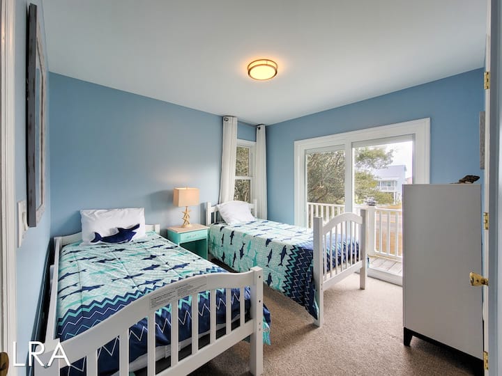 1009 N New River Dr (Sunset Oasis [Int Ext Refresh]) - watermarked-07