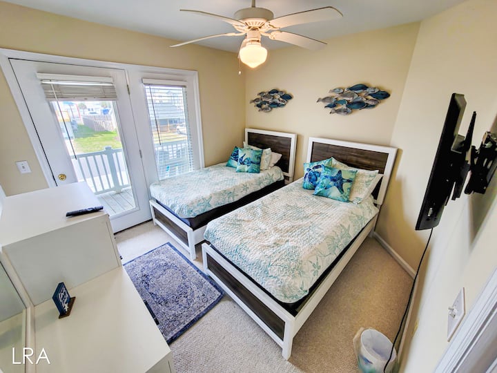 510 N Topsail Dr (Beach Breeze [Int. Ext. Aerials]) - watermarked-32