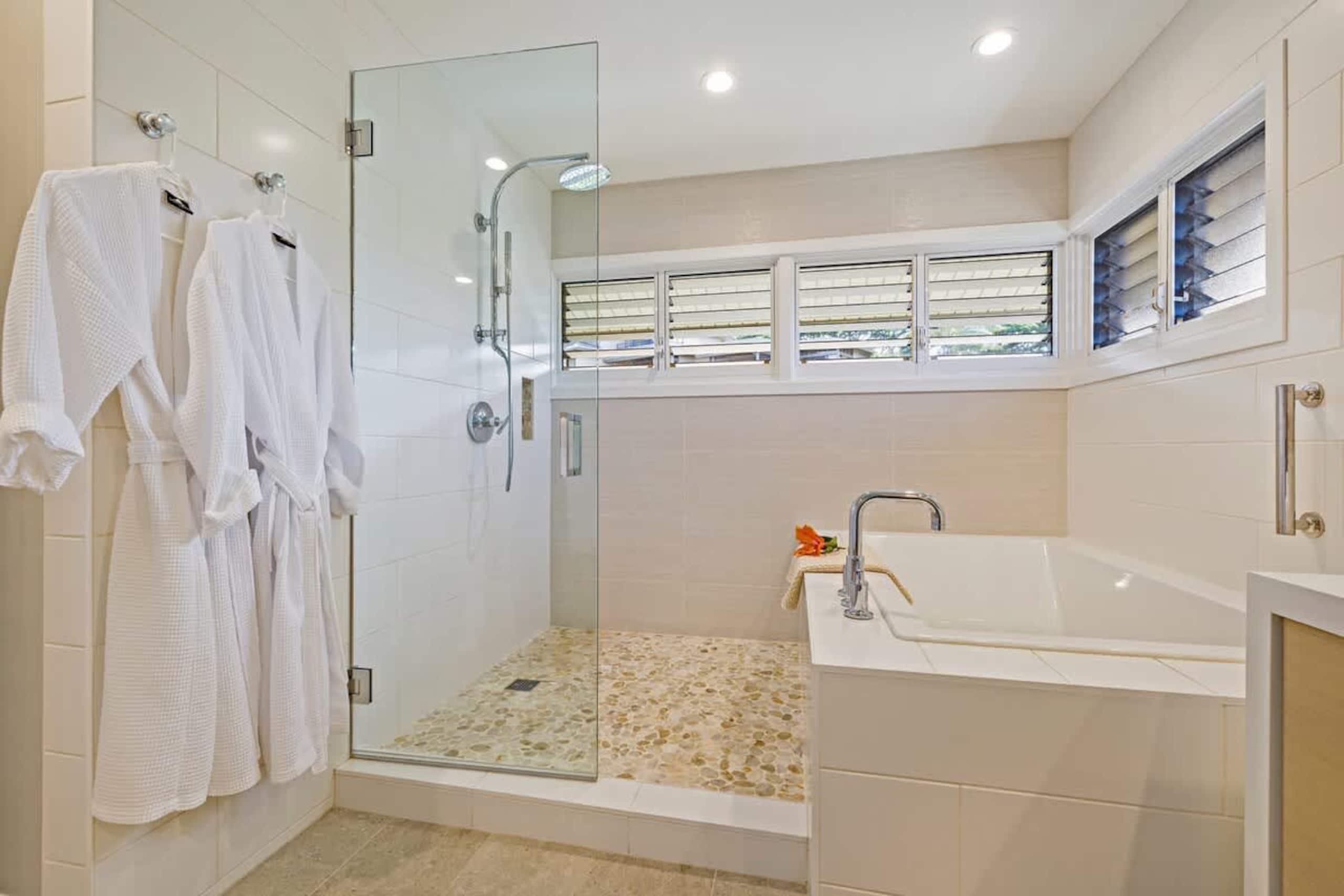 Townhouse in Lahaina · ★5.0 · 2 bedrooms · 3 beds · 3 baths - Image 9