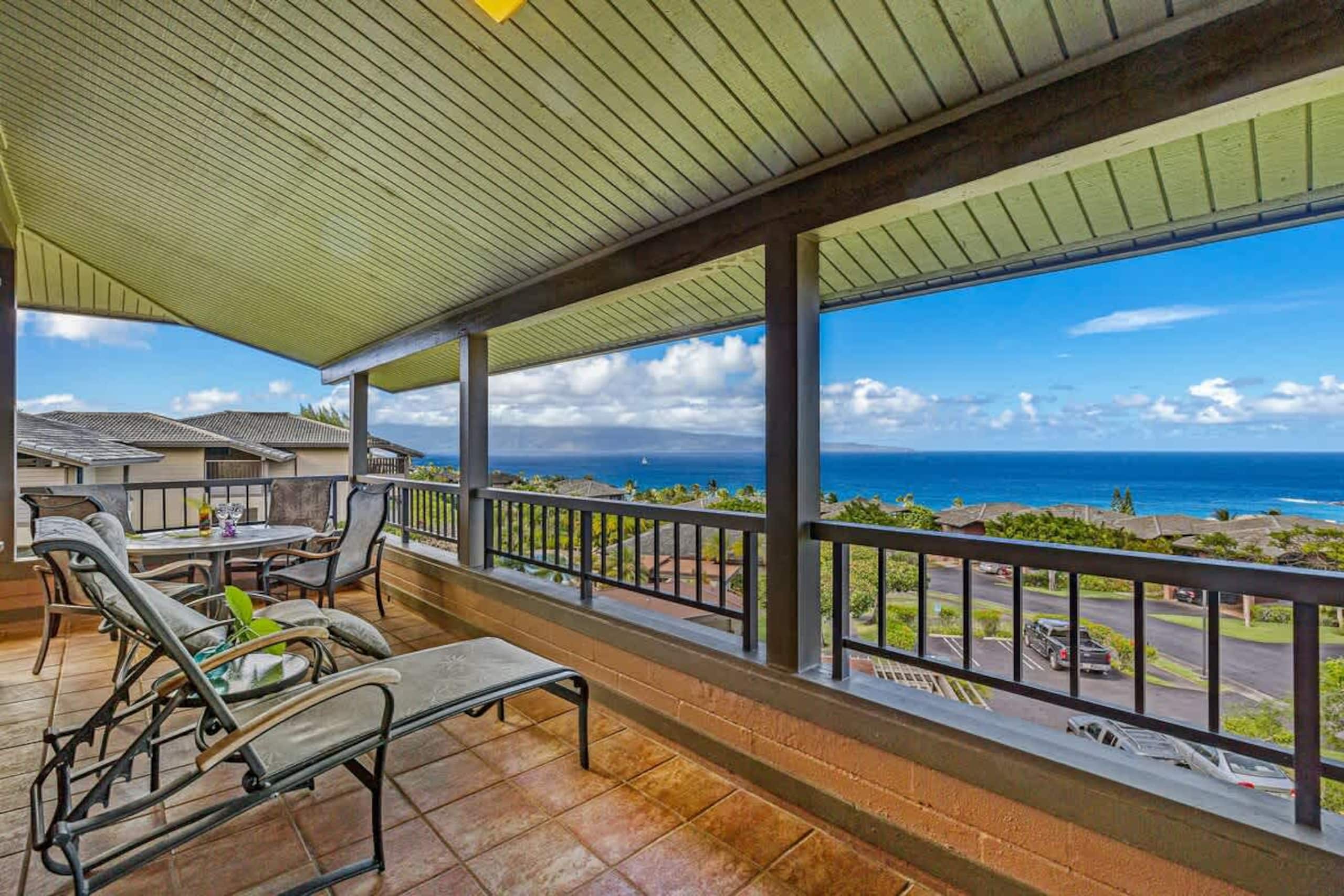 Townhouse in Lahaina · ★5.0 · 2 bedrooms · 3 beds · 3 baths - Image 33