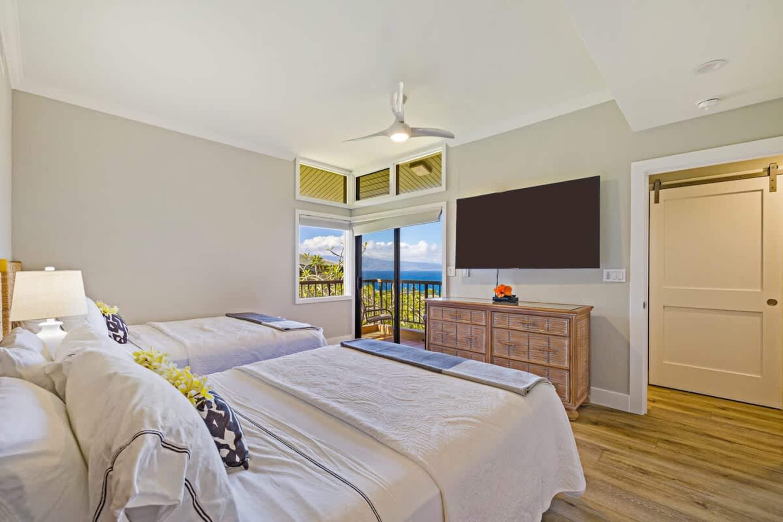 Townhouse in Lahaina · ★5.0 · 2 bedrooms · 3 beds · 3 baths - Image 24