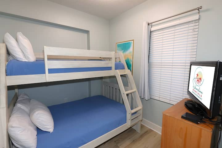 მეორე საძინებელი ორადგილიანი საწოლით