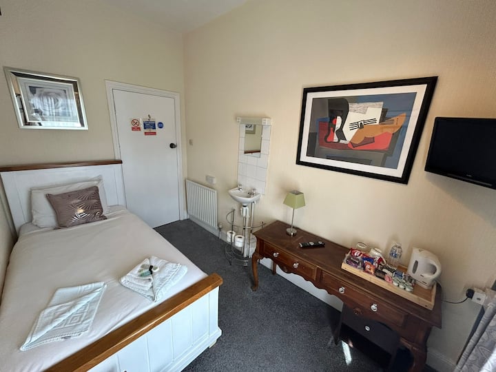 Chambre Simple-classique-salle De Bain Partagée-vu - Great Yarmouth