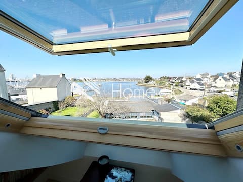 Charming house Terrace View of the harbor