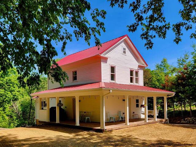 Colby Cottage in Taylors Falls gallery image 2