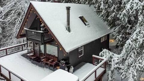 Bellingham A-Frame - Hot tub - Fireplace - Firepit