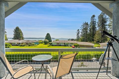 Seashell Cottage: Pet Friendly/Oceanview/Game Room