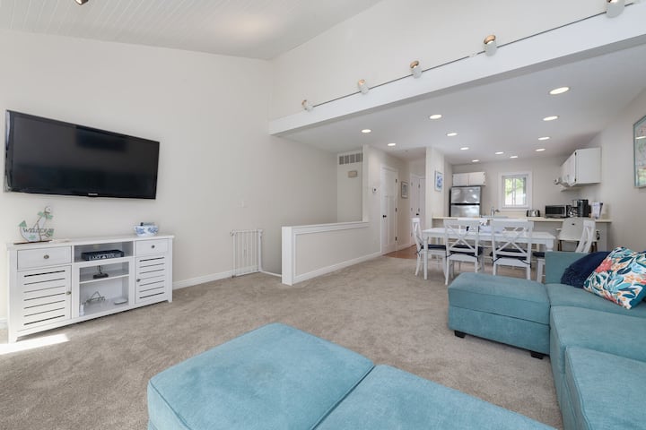Harborside Condo -Pool Walk To Downtown/beaches - South Haven, MI