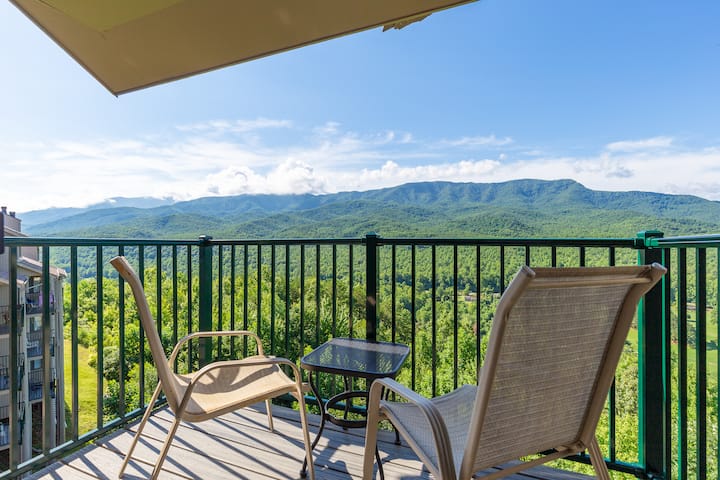 Deer Ridge C301 | Indoor & Outdoor Pools! - Condominiums for Rent in ...