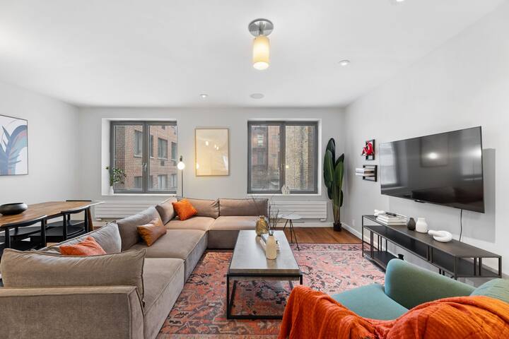 Gotham House II by RoveTravel | 3BR Lux Duplex gallery image 2