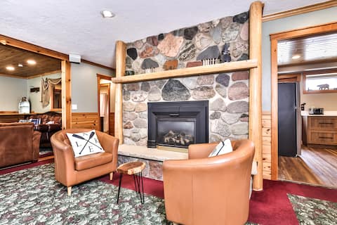 Large lakeside cabin in Minocqua with dock!