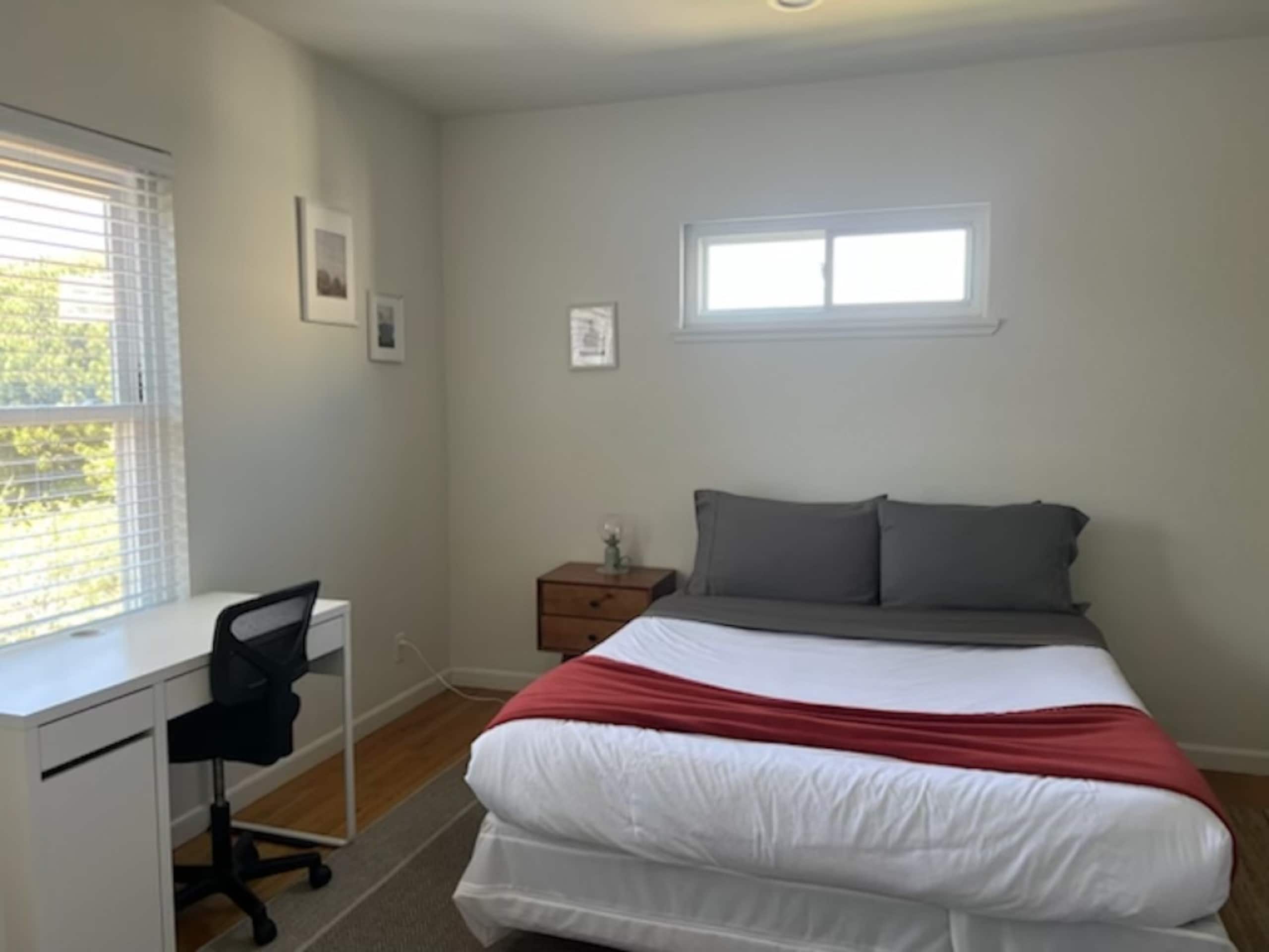 Home in San Francisco · ★4.95 · 4 bedrooms · 5 beds · 2 baths - Image 15