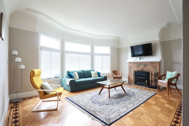 Family-Friendly 4BR/2.5BA near GG Park w/parking