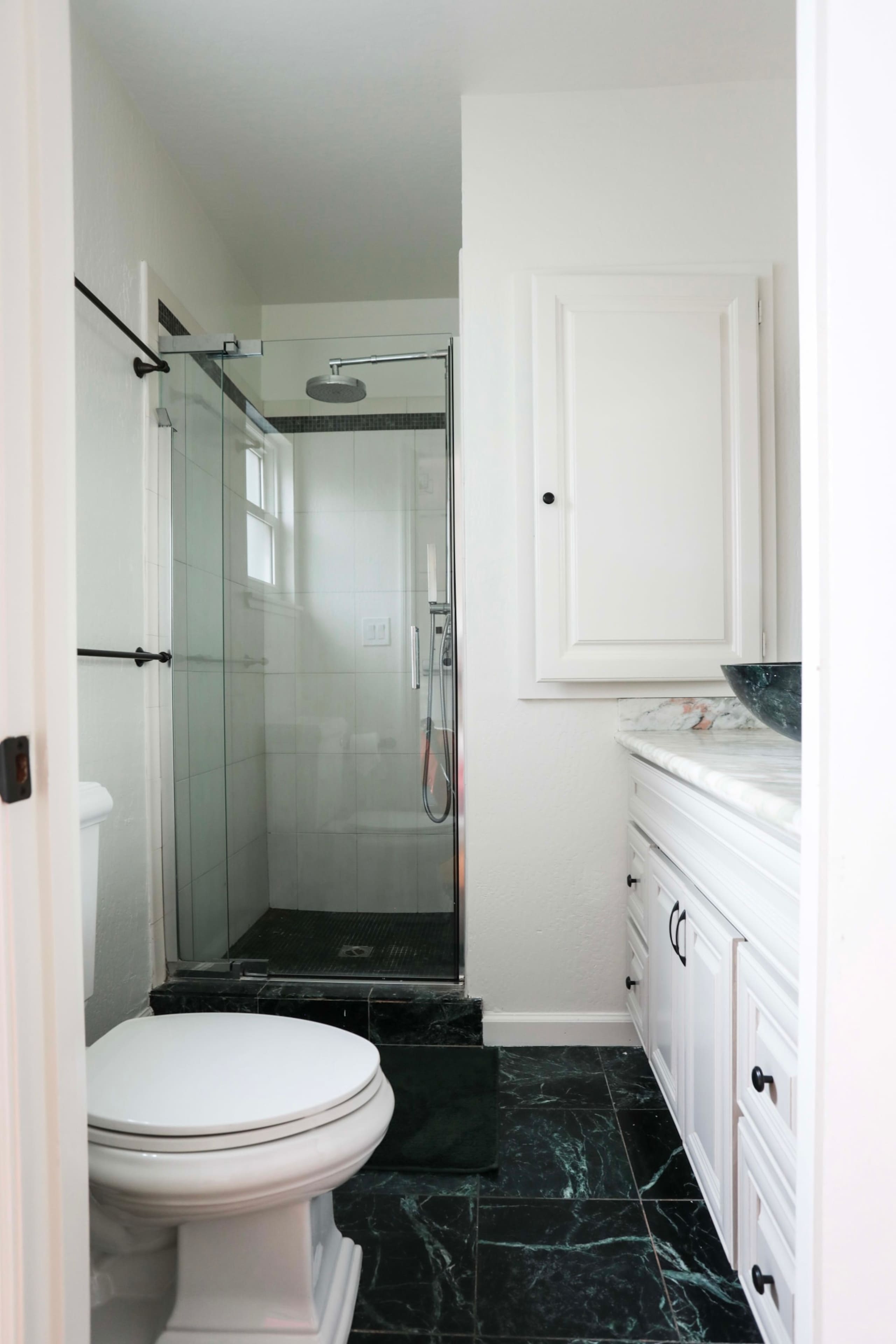 Home in San Francisco · ★4.95 · 4 bedrooms · 5 beds · 2 baths - Image 17