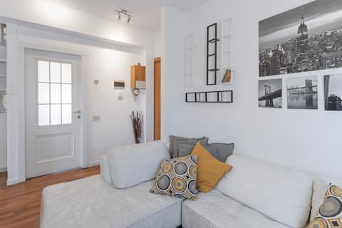 Casa Eleonora - Pavia City - by Host4U