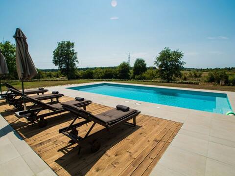 Villa Mauri - Medulin - large garden, very quiet l