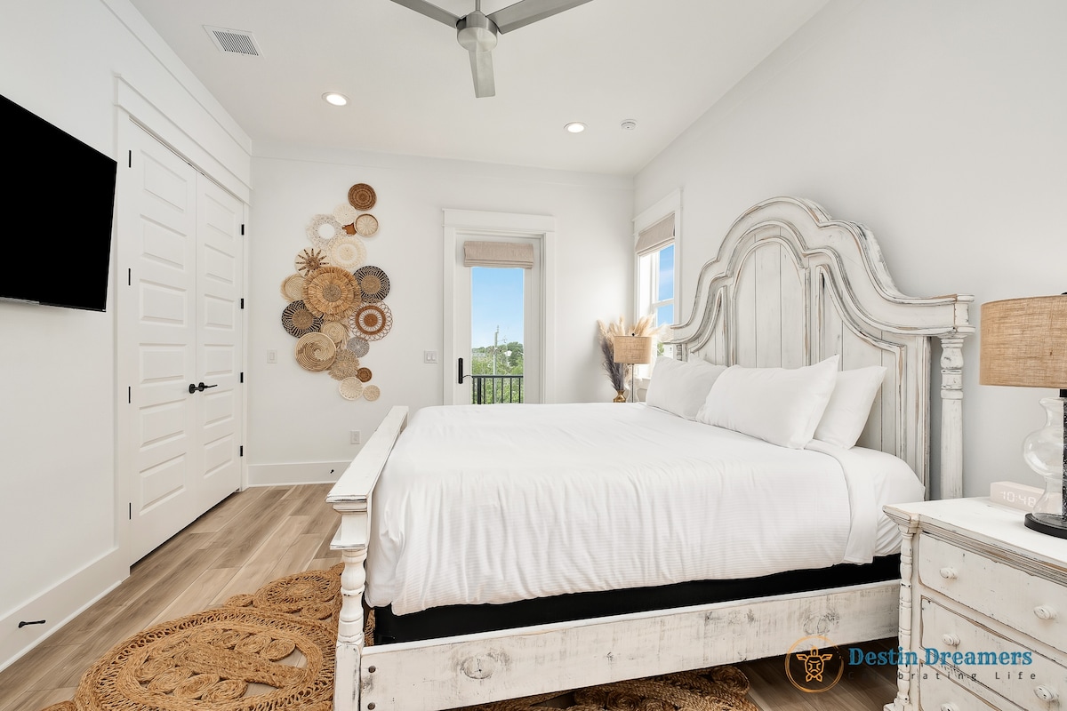 Брачна спална соба на третиот кат - пристап до балкон - сопствена бања