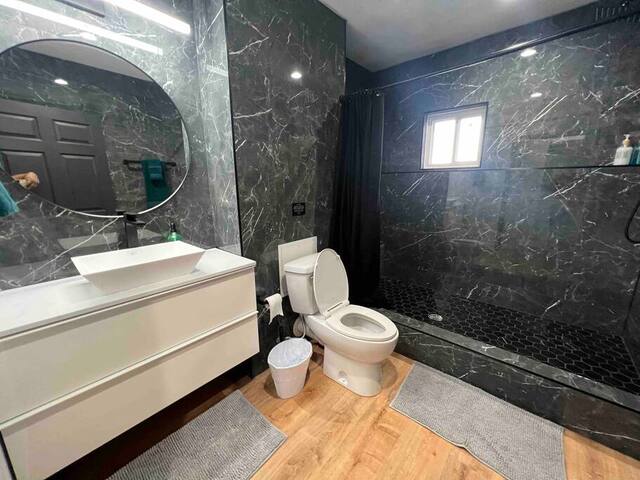 Peacock Inn – 8 Bdr 4 Bth 14 Bds, Free Spa Heat gallery image 4