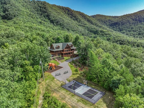 Edge of Heaven ~ Pickleball ~ Swimspa ~Fire Pit