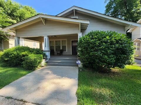 Burch Bungalow - Walk to U of A or Downtown