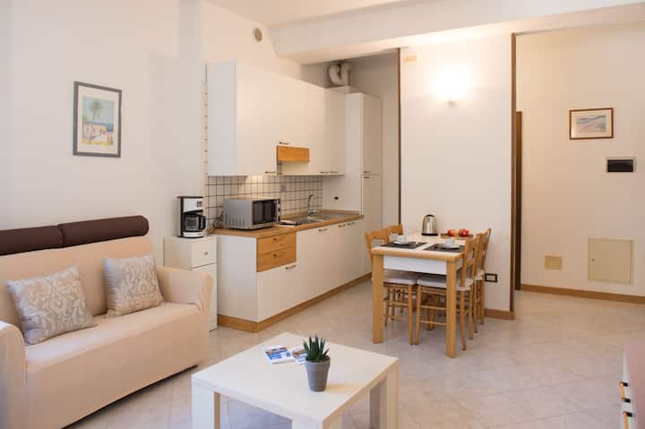 Appartement-standard-douche-vue Sur La Cour-appart - Arco