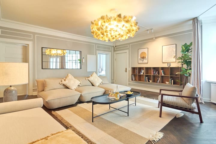 Luxurious 3BR Ground-Floor Flat in Superb Location