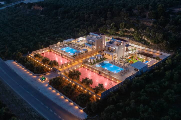 Luxurious Villa Mare – With 150m² Pool gallery image 3