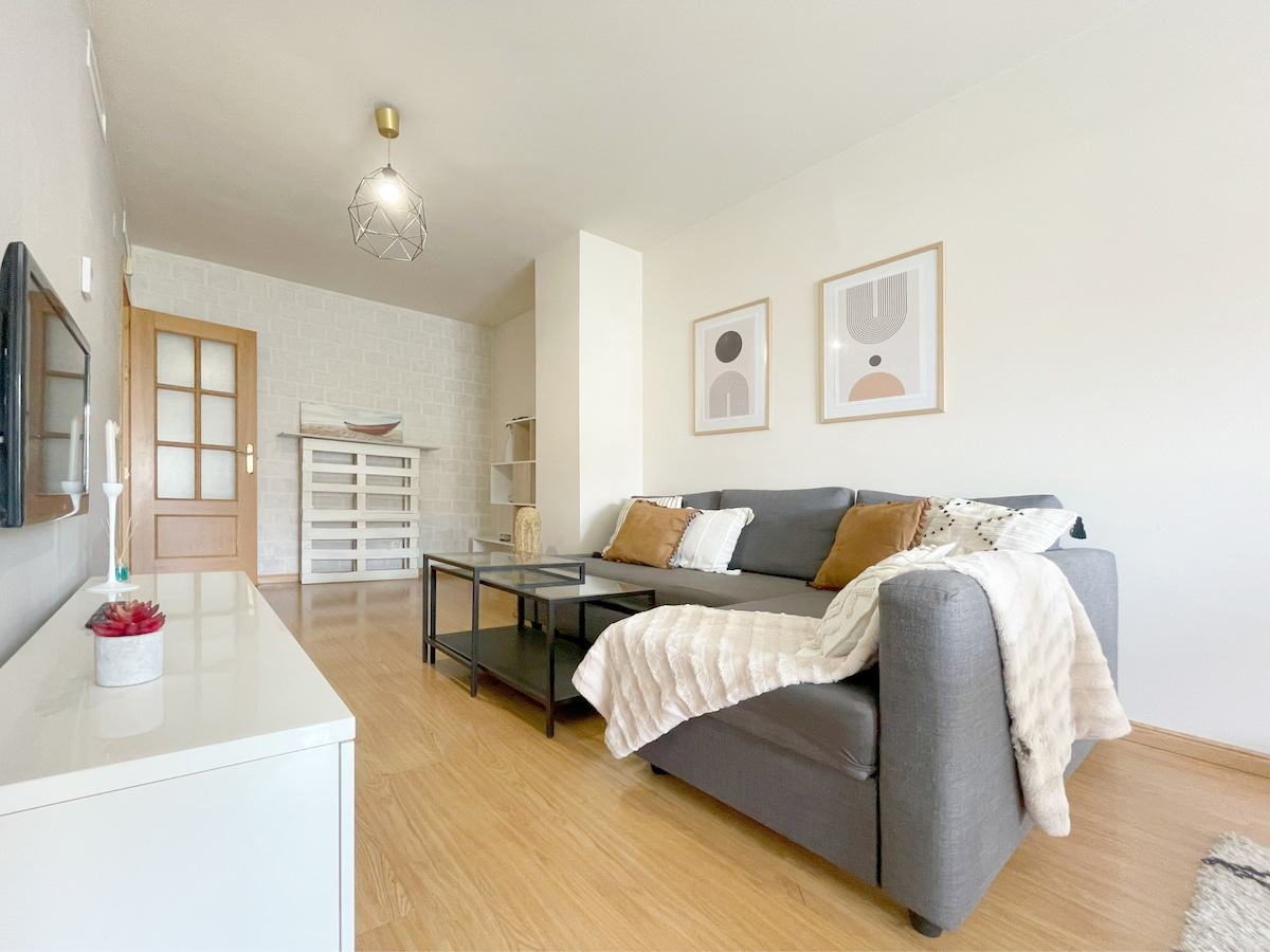 Popular Airbnb listing: River - Malaga de Vacaciones in Plaza De Toros Vieja