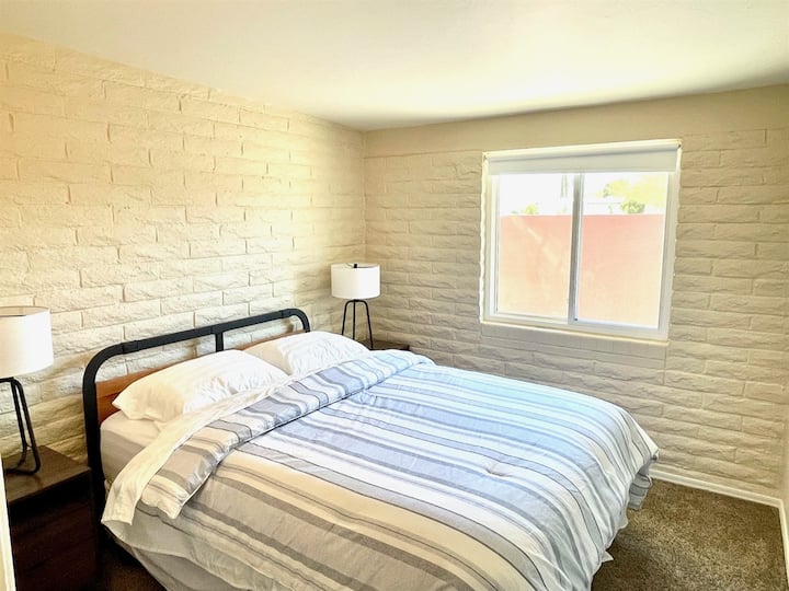 חדר שינה מס '2 עם מיטת קווין סייז