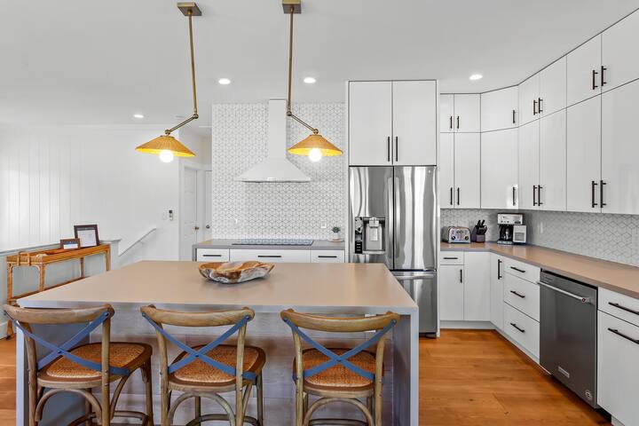 5 Bed 3 Bath Home in Poipu Kai gallery image 2