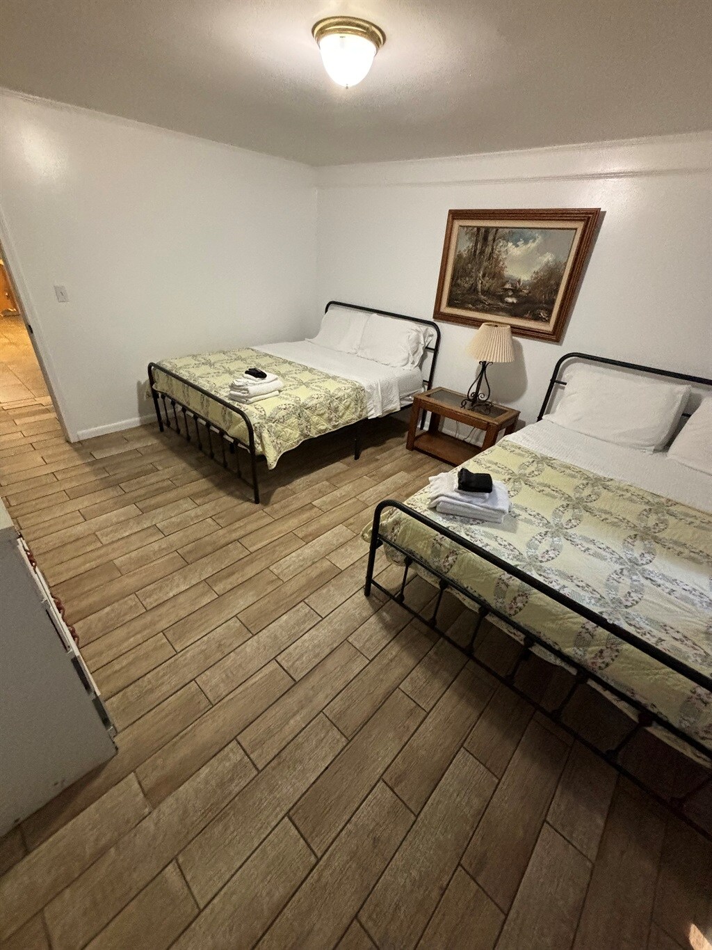 Два брачни кревета (широки 150-1