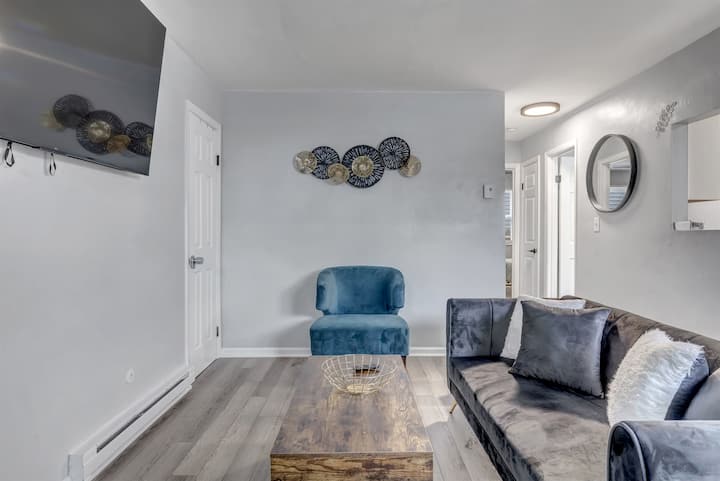 Charming 2br Norfolk Home 2 Blocks From Beach - Norfolk, VA