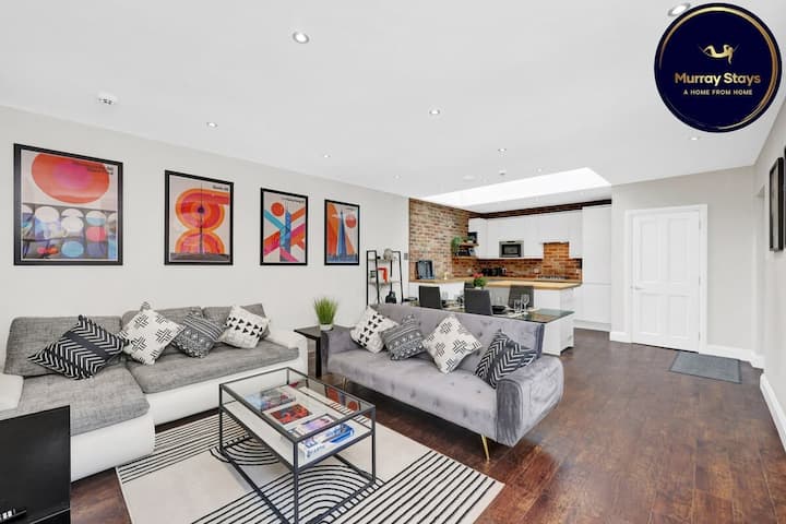 Spacious 3-bedroom House In Limehouse! - Greenwich