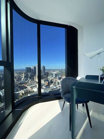 Beautiful 4B3B CBD Melbourne apartment Free WIFI gallery image 4