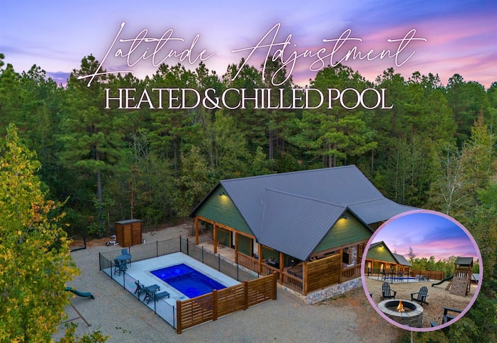 Latitude Adjustment Cabin: Poolside Family Getaway - Broken Bow, OK