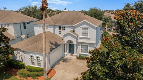 5bd Villa Eman Private Pool/Hot Tub close2Legoland