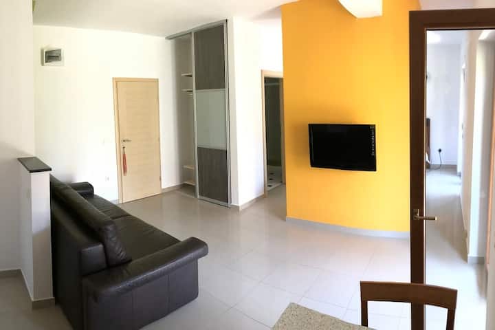 A-21110-d Appartement D'une Chambre Avec Le Balcon - Milna