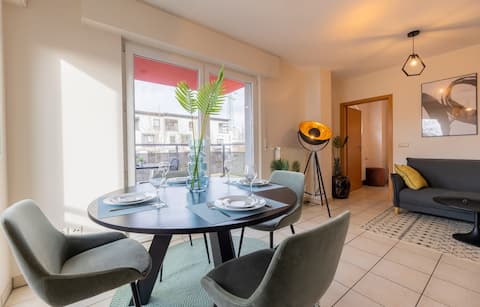 Modern Apt with WiFi, Parking & Kitchen in Esch