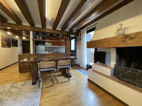 033 Three-room apartment, Carisolo