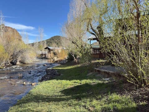 Virginia Creek Housekeeping Cabin for Five Guests