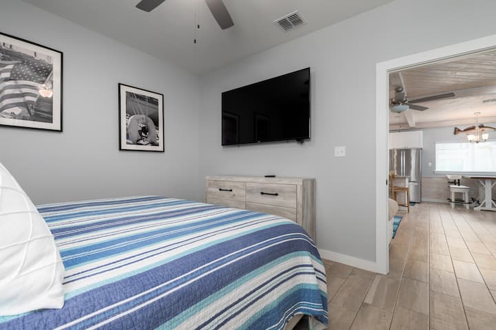 Chumba cha kulala cha 1 chenye Kitanda cha King v