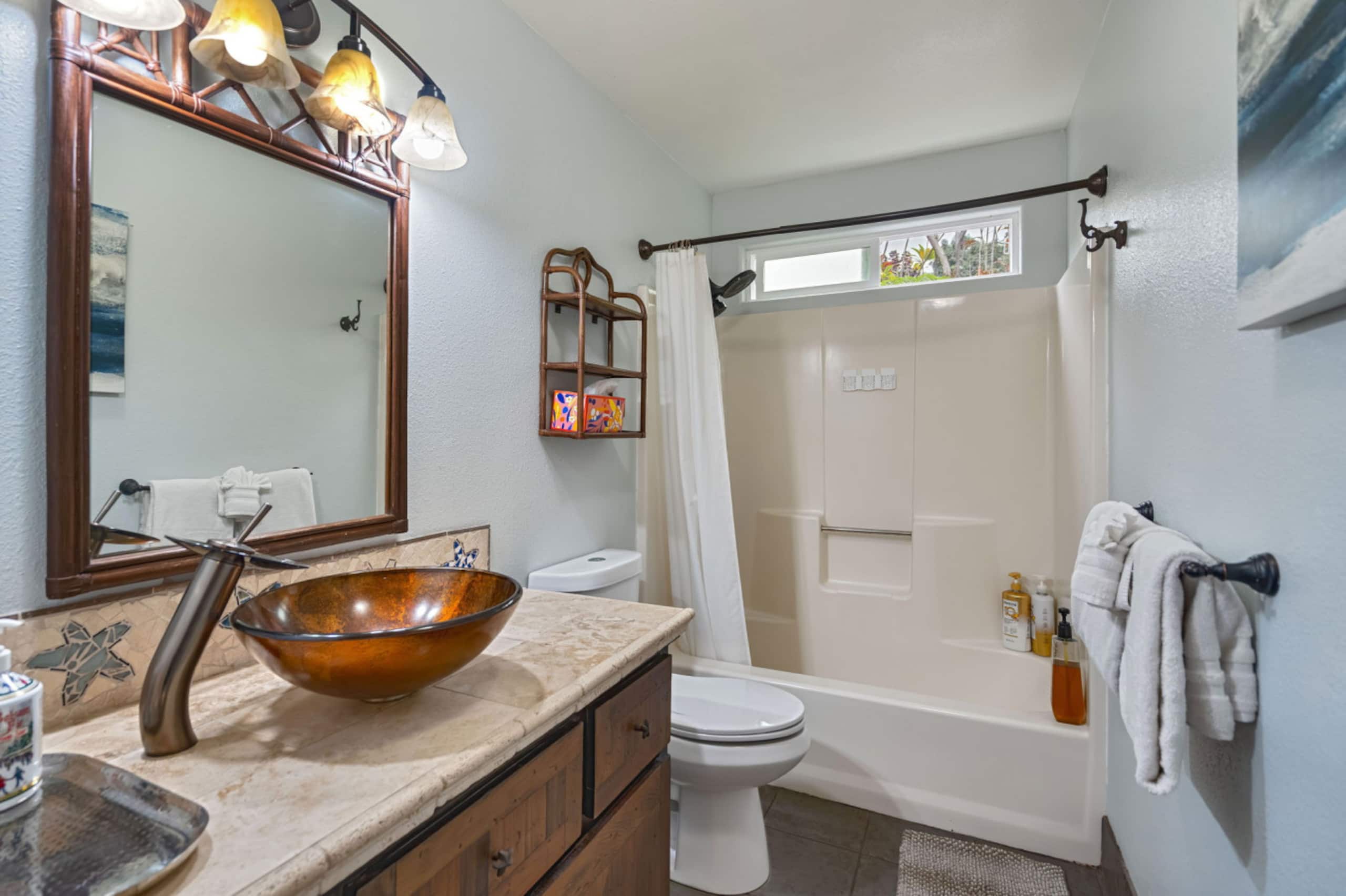 Home in Holualoa · ★4.9 · 4 bedrooms · 6 beds · 3.5 shared baths - Image 40
